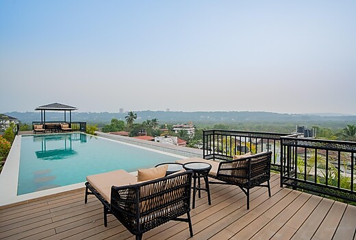 ELIVAAS Kamerios Skye 1 BHK Luxury Apt.with Rooftop Pool