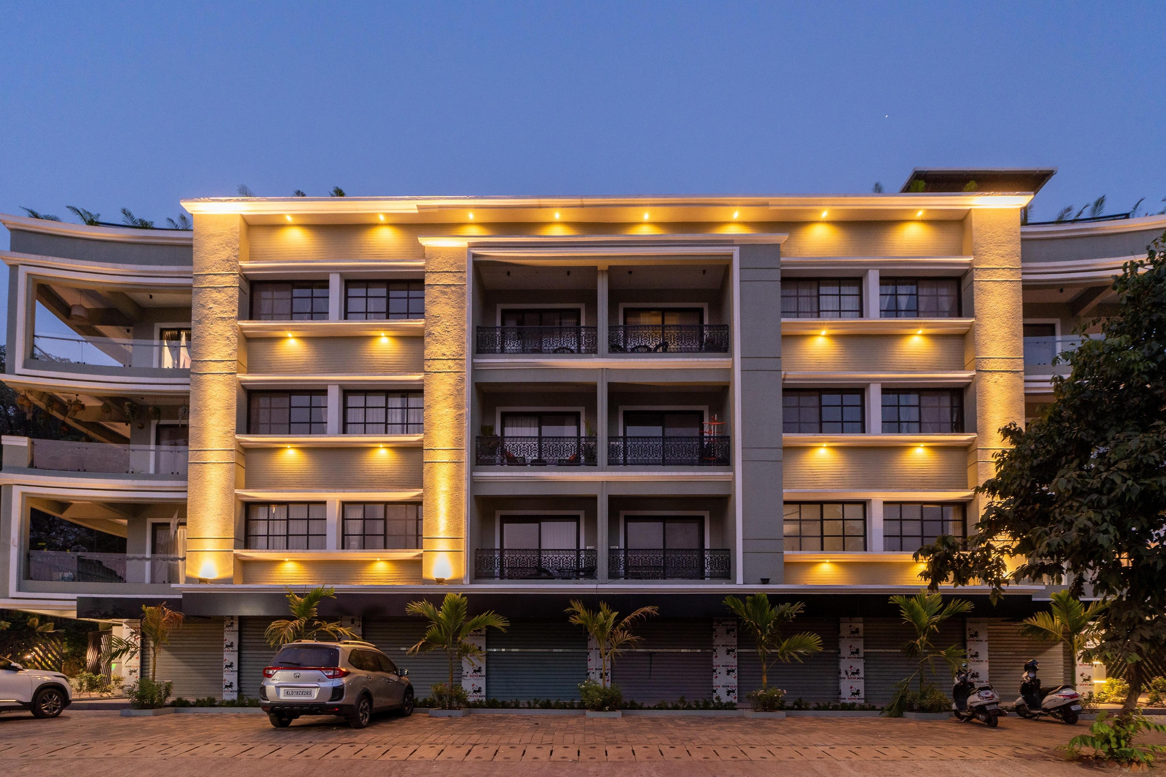 ELIVAAS Signature Kamerios Skye 1 BHK Luxury Apt.with Rooftop Pool - Tap to explore photos