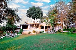 Karnavati Retreat, Panna