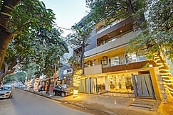 LivRegalia Suites opp Marriott - Huda City Centre, Gurgaon