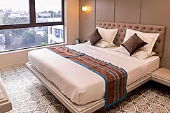 The 12 Square Salt Lake, Kolkata