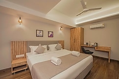 Hotel Shoolin Comforts, Mangalore