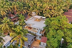 ELIVAAS House of Neptune 3 BHK Cottage with Terrace & Gazebo on the Beach, Goa