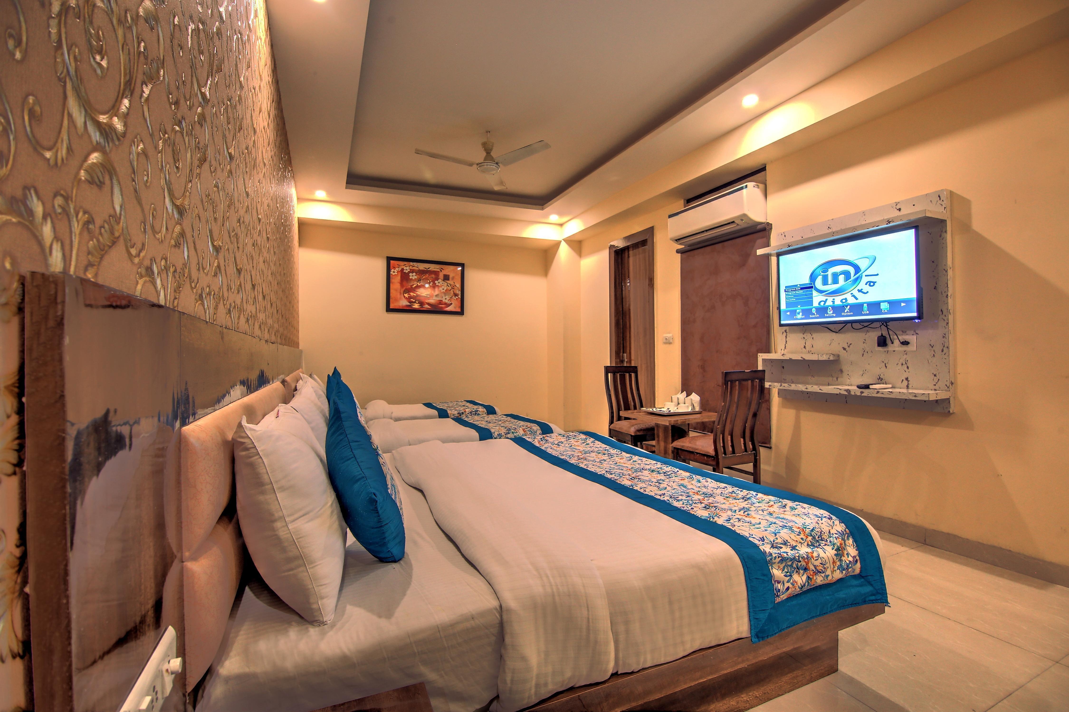 Smart Lax Hotel At Delhi Airport - Tap to explore photos