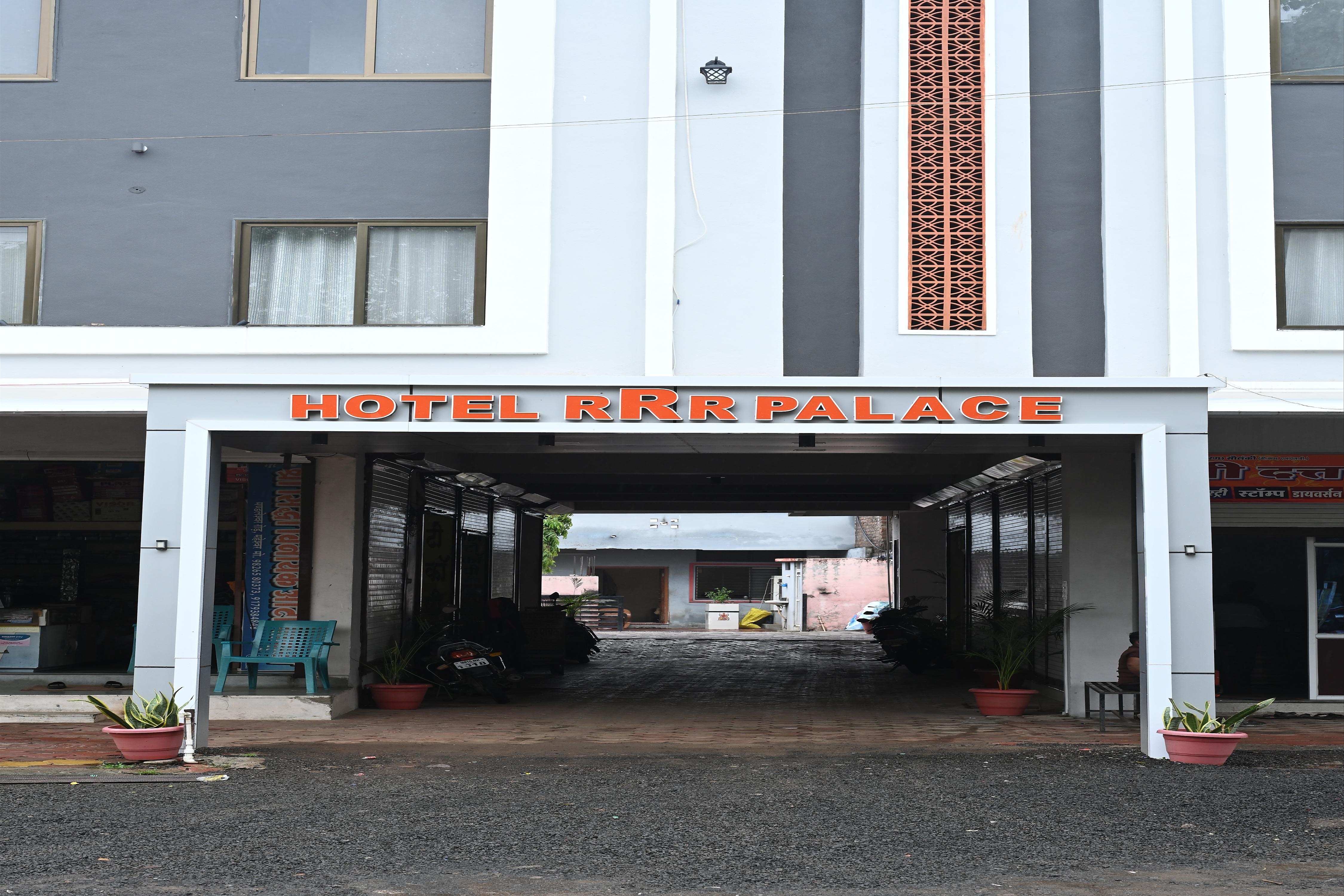 Hotel RRR Palace - Tap to explore photos