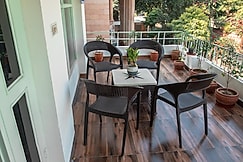 Ferozi House x Free Birds, Jamwa Ramgarh