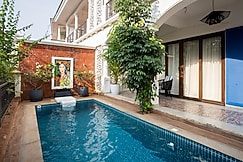 Luxurious spacious 4 br villa | pool | chef | lift, Goa