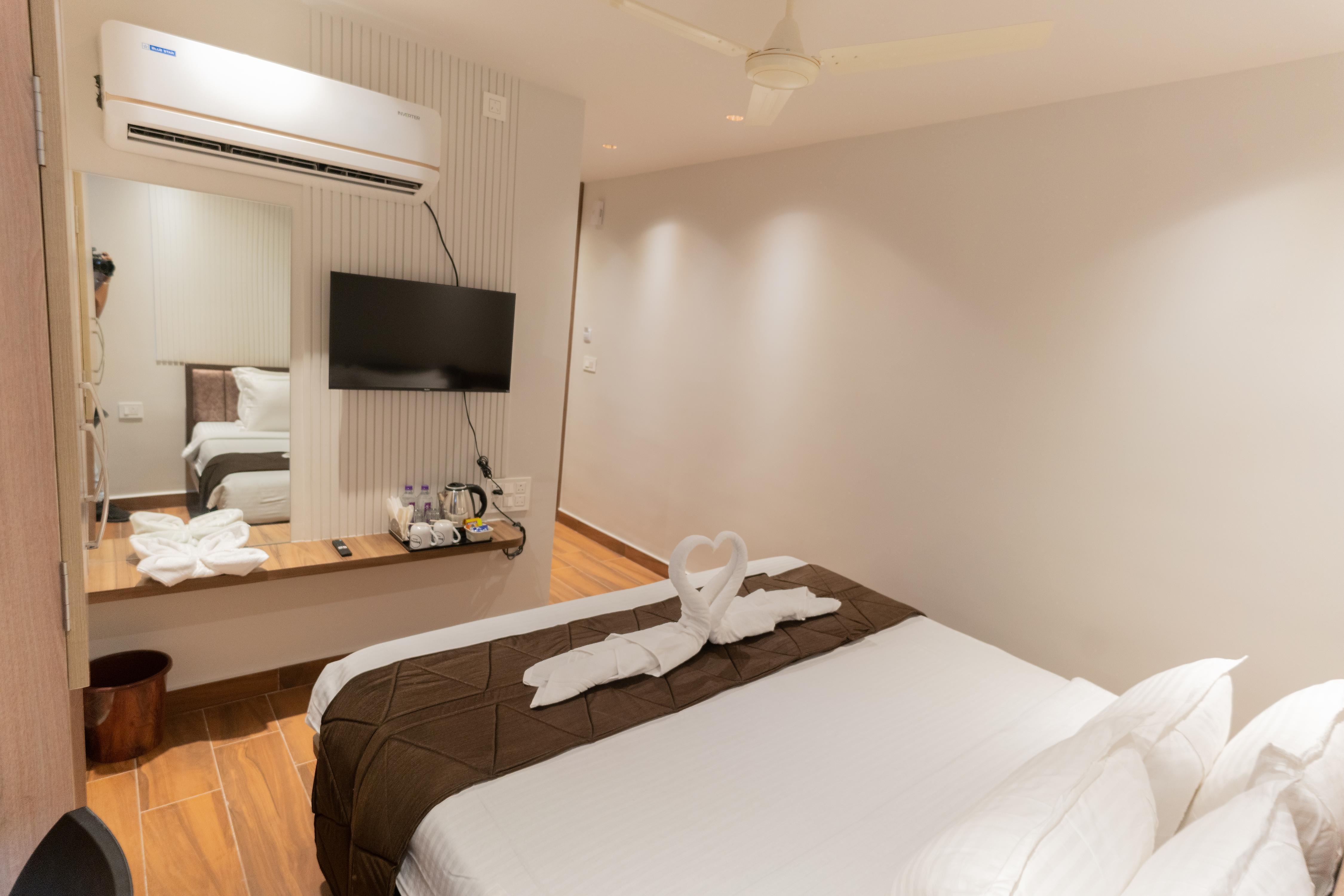 beestay Hotels Rajahmundry - Tap to explore photos