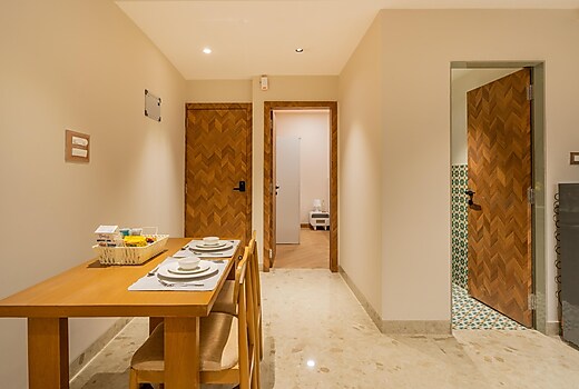 ELIVAAS Kamerios 1 BHK Apartments with shared Rooftop Pool