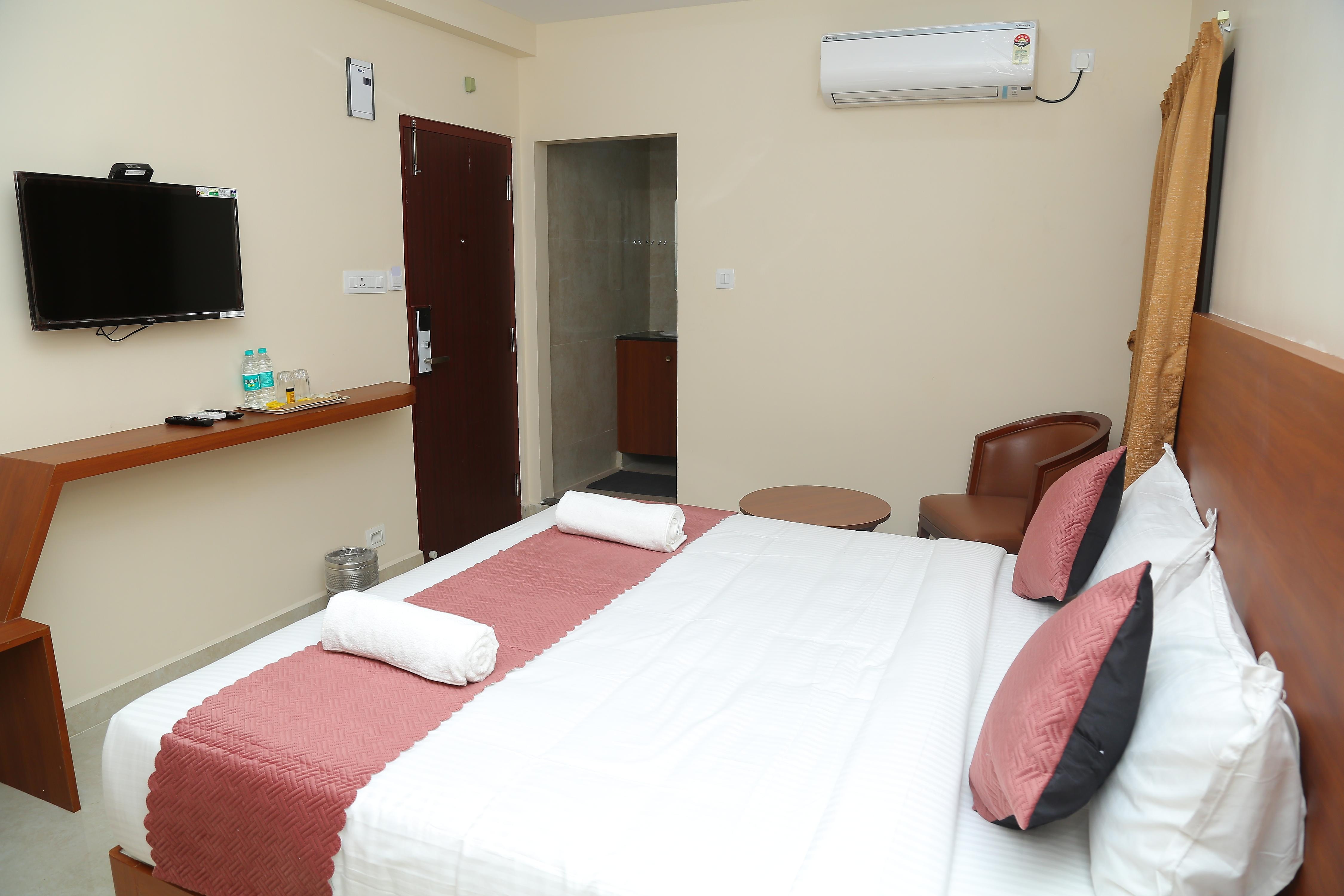 Hotel Balaji Green Park - Tap to explore photos