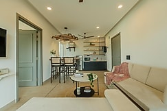 Staymaster Cozy Nova | 1BHK | Nr Calangute Beach, Goa