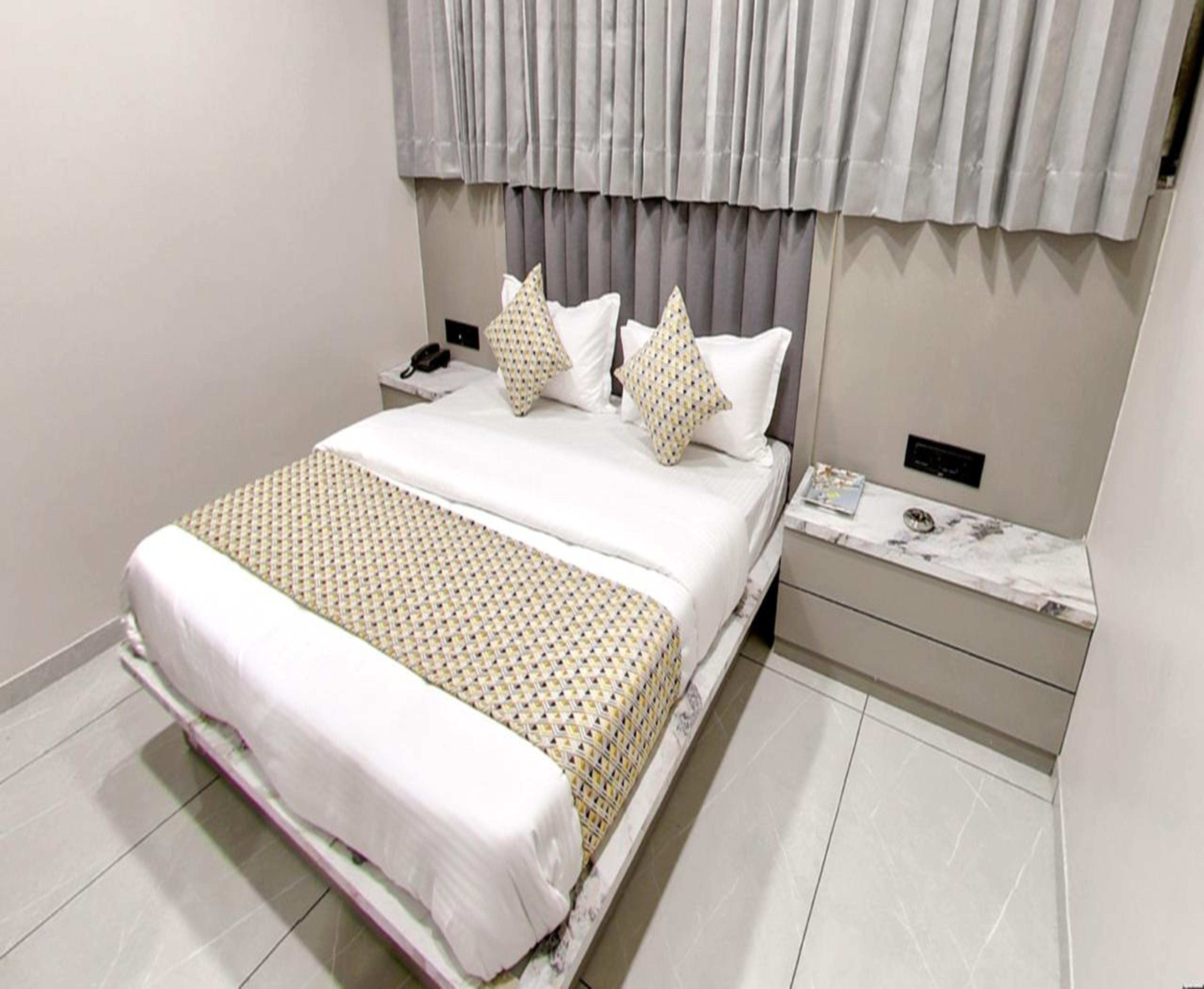 Hotel Shivalik - Tap to explore photos