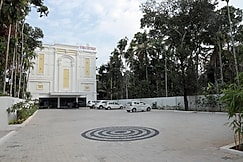 VIRAJ RETREAT, Kayamkulam