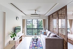 Cozy, Upscale 1 bhk Apt near BKC, Mumbai