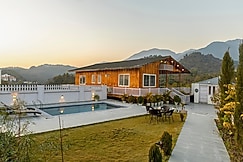 Alaya Stays Baramasa 3 BHK Hill Retreat with Pool & Garden, Dehradun