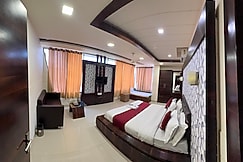 Sai Kripa Hotel, Dewas