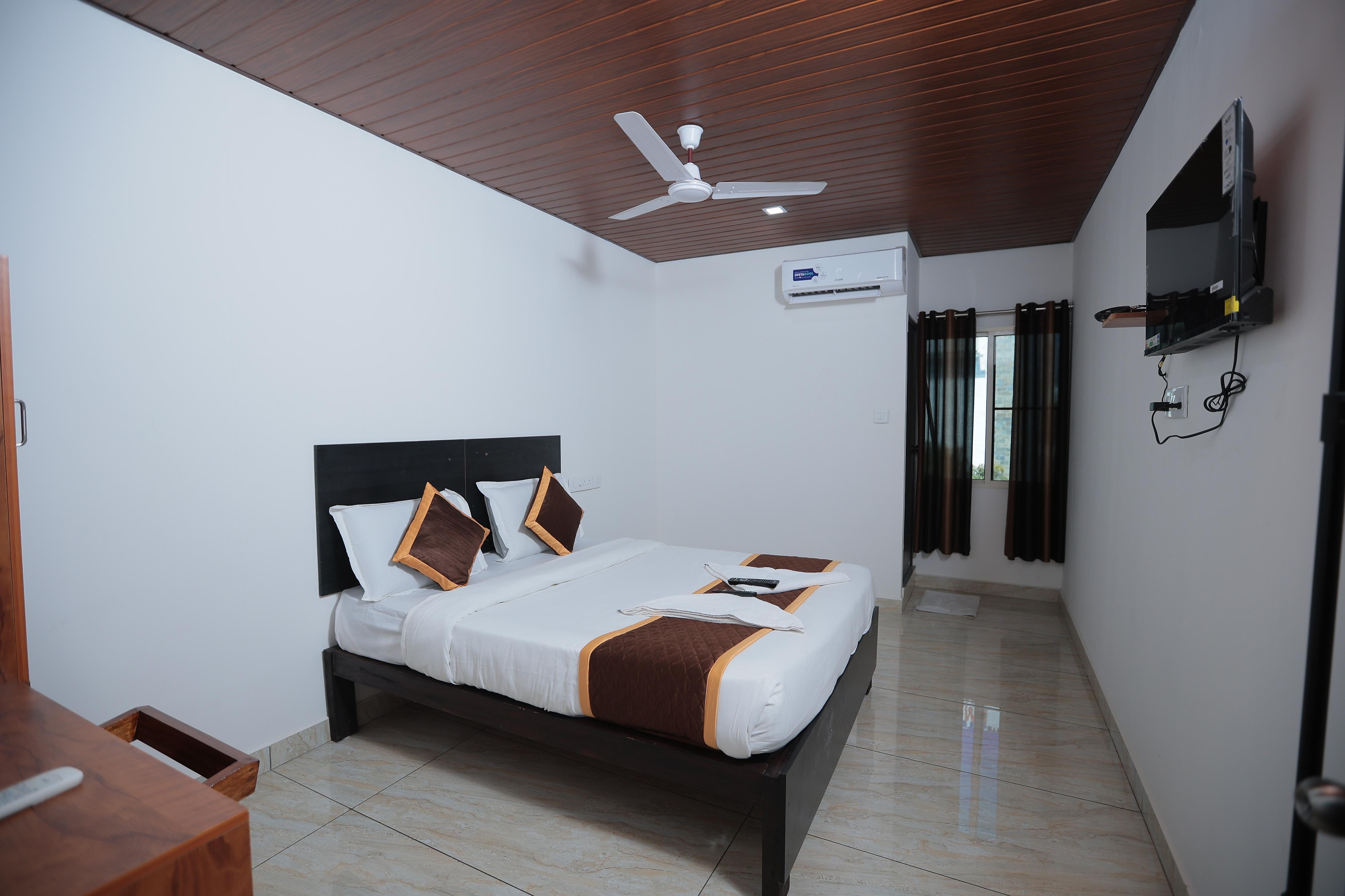 Gem Suites - Tap to explore photos
