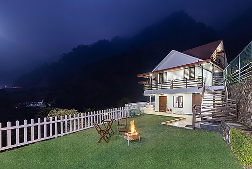 Alaya Stays Madhuram Villa Pet Friendly Room With Garden & Balcony