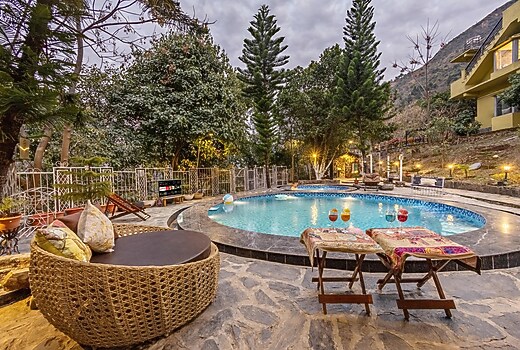 ELIVAAS Zephyr Sierra | 2-BHK Hillside Retreat With Common Pool