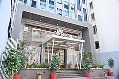 Pam Premium Hotel Vadodara, Vadodara