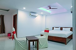 V Grand Luxurious Rooms and Banquets, Medchal