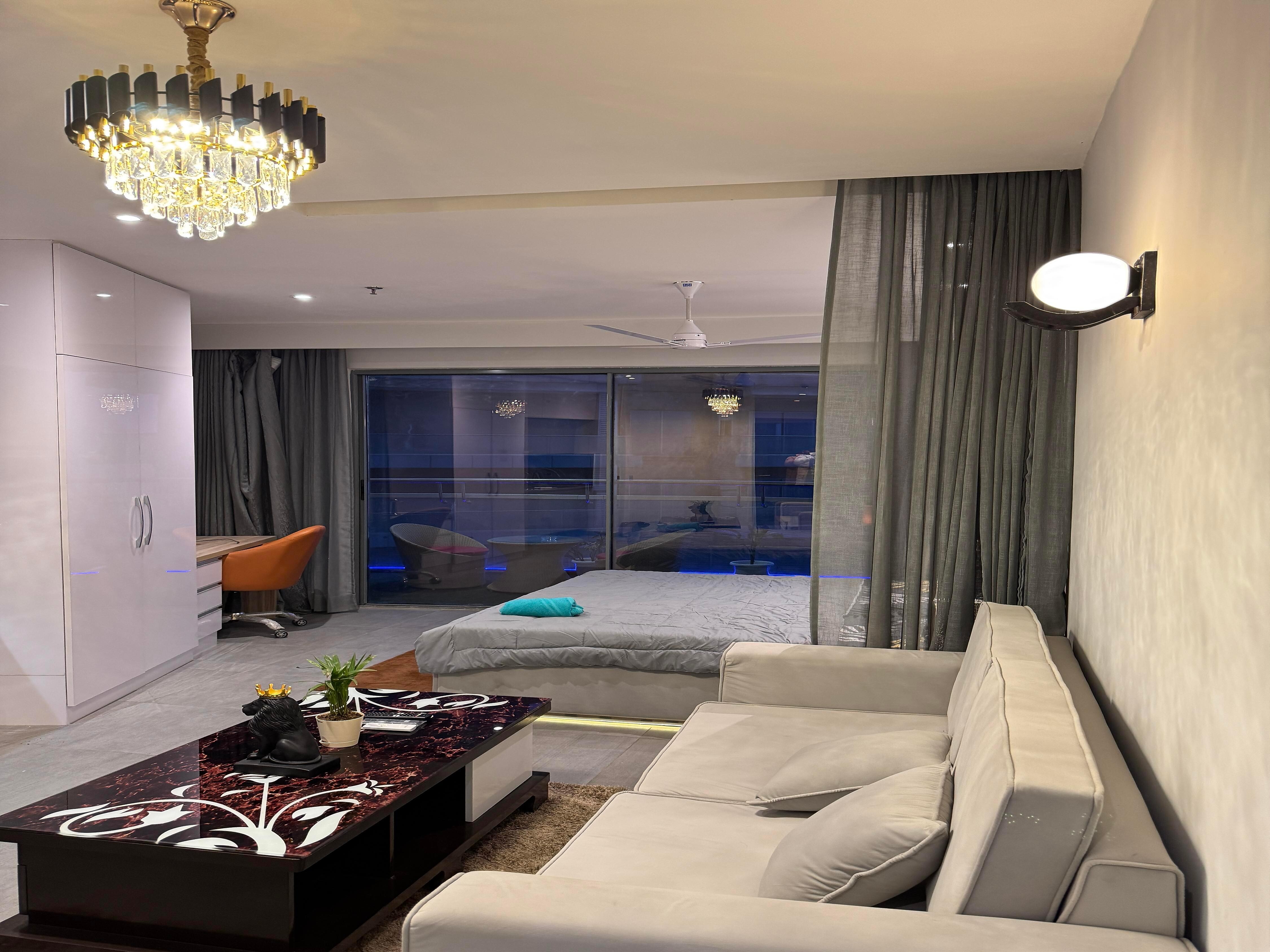 The Luxe Loft - Tap to explore photos