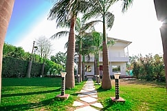 Rosewood farms, Noida