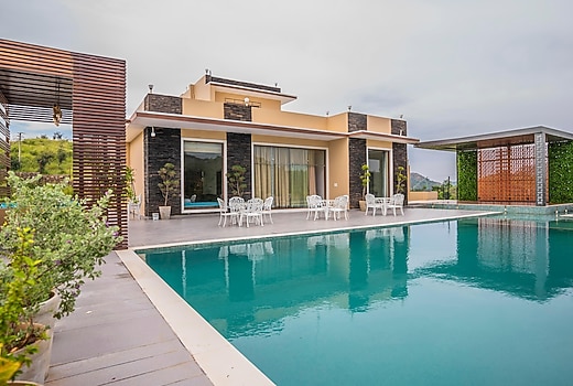 TapoBhoomi - A 4BHK Luxuries Pool & Farm Stay
