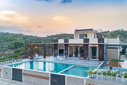 TapoBhoomi - A 4BHK Luxuries Pool & Farm Stay