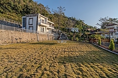 SaffronStays ThousandFold Spring, Dehradun