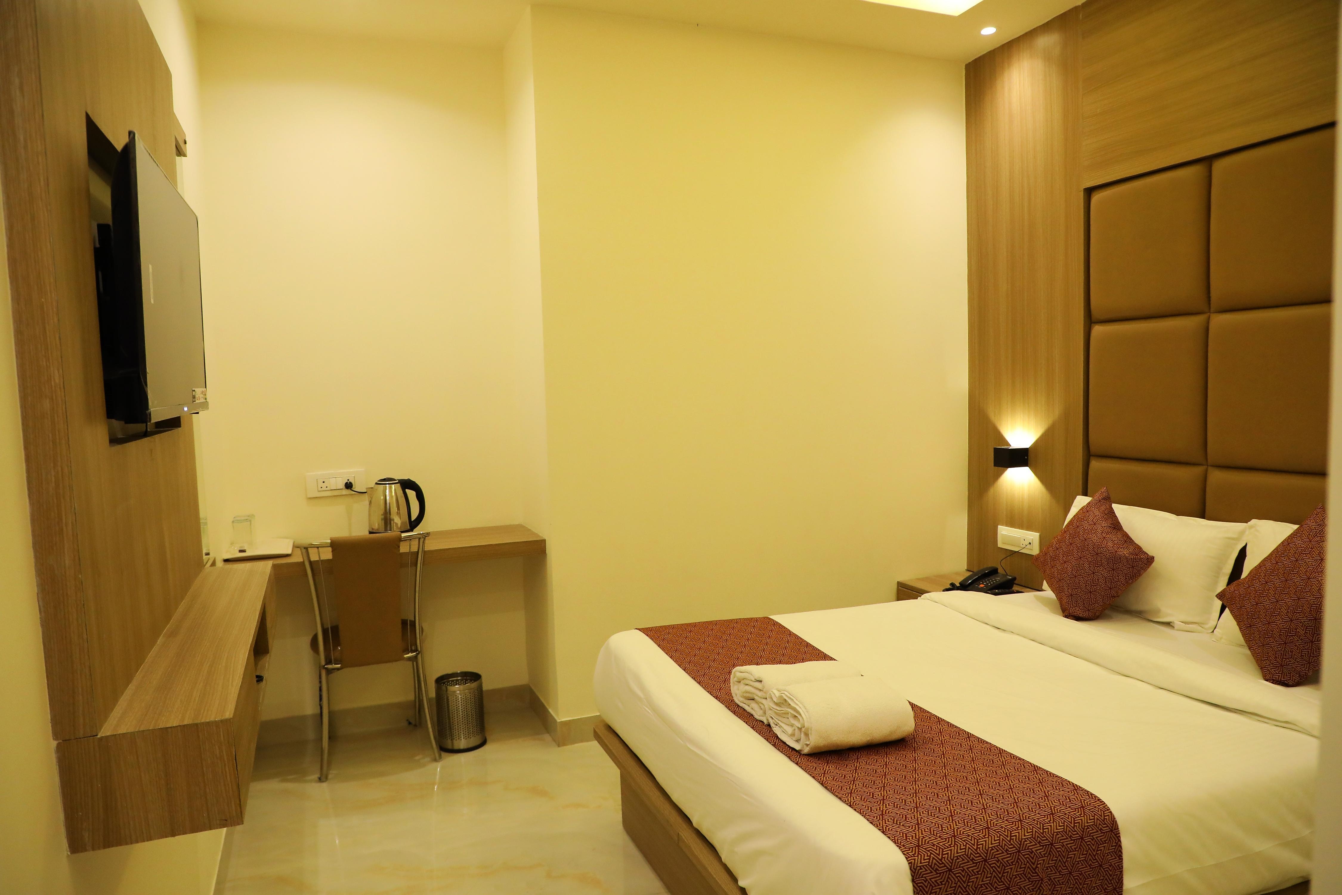 Deluxe Room 1