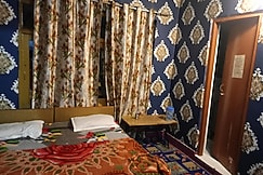 Queen palace guest house, Srinagar