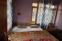 Queen Palace Homestay, Srinagar