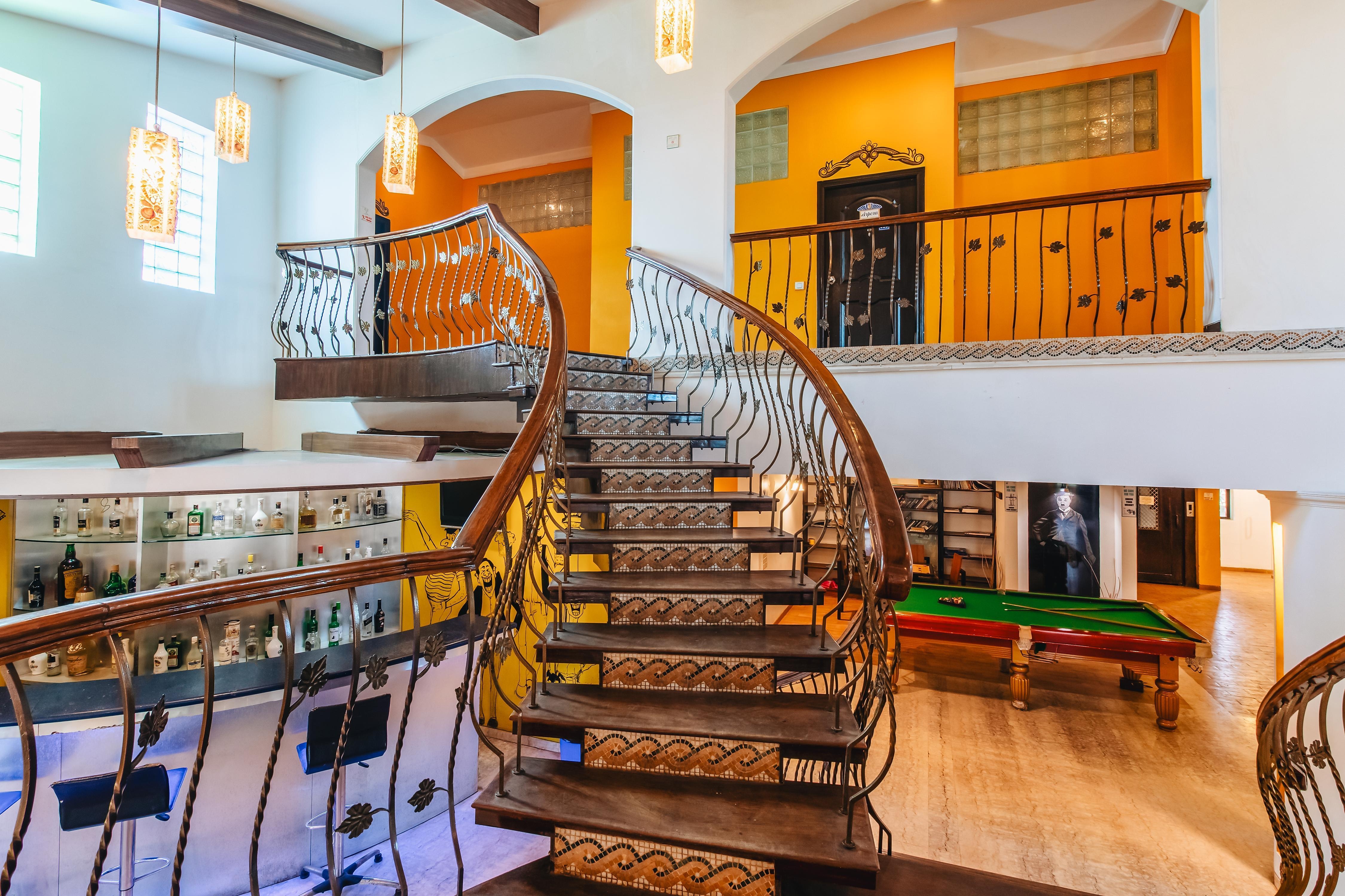 8bhk villa-Pvt pool nearby Beach - Tap to explore photos