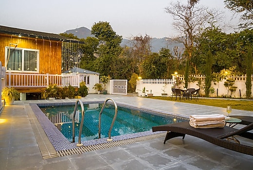 Breezy Hill Retreat 2BHK Cottage with Pool & Garden