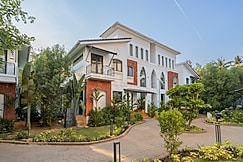 Modern 3 BHK Villa Near Anjuna Beach with Pool & Garden, Goa