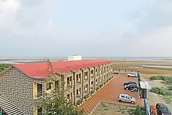 HYAT LUXURY, मंदारमणि