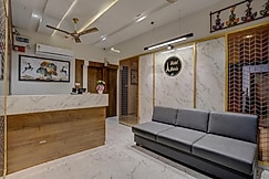 Hotel Paris Plaza, Ahmedabad