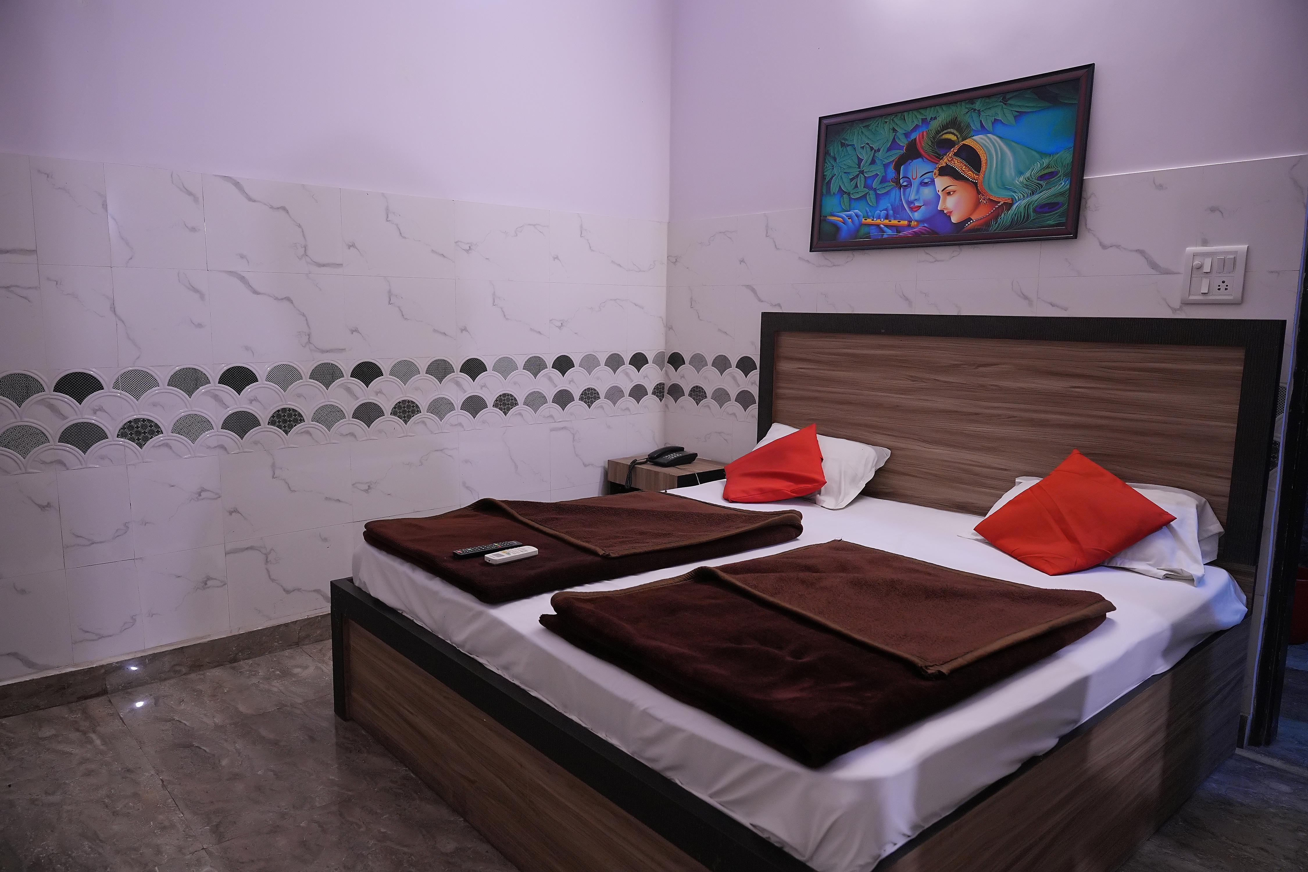 Surya Inn @ Walk In Nizamuddin Railway Station - Tap to explore photos