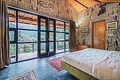 Spring Casa by Ebonystays, Bhimtal