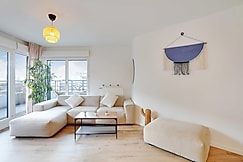 Sumptuous 3BR/6P Apartment with terrace-Near Paris, Paris