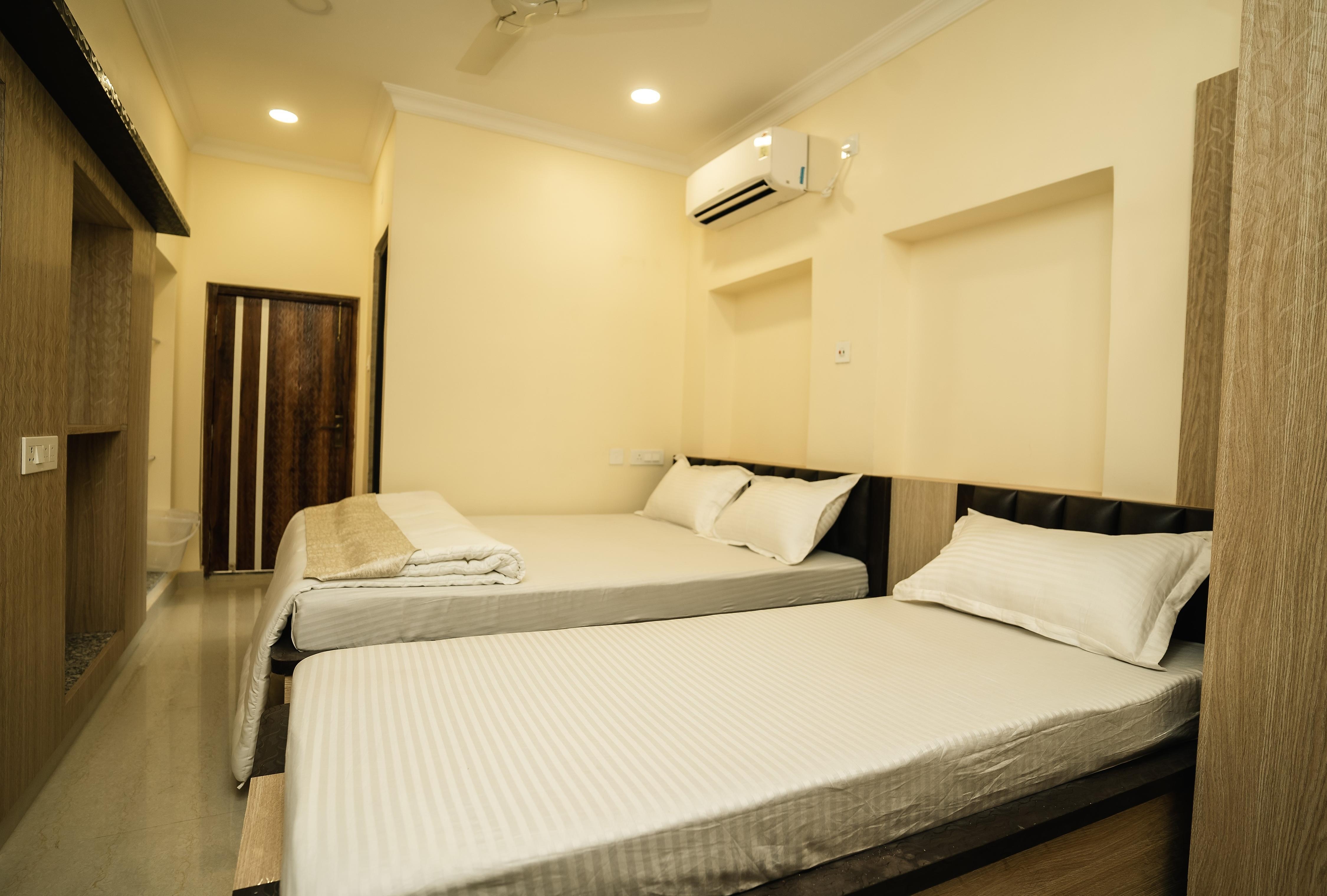 Golden Palm Inn, Kolkata - Tap to explore photos