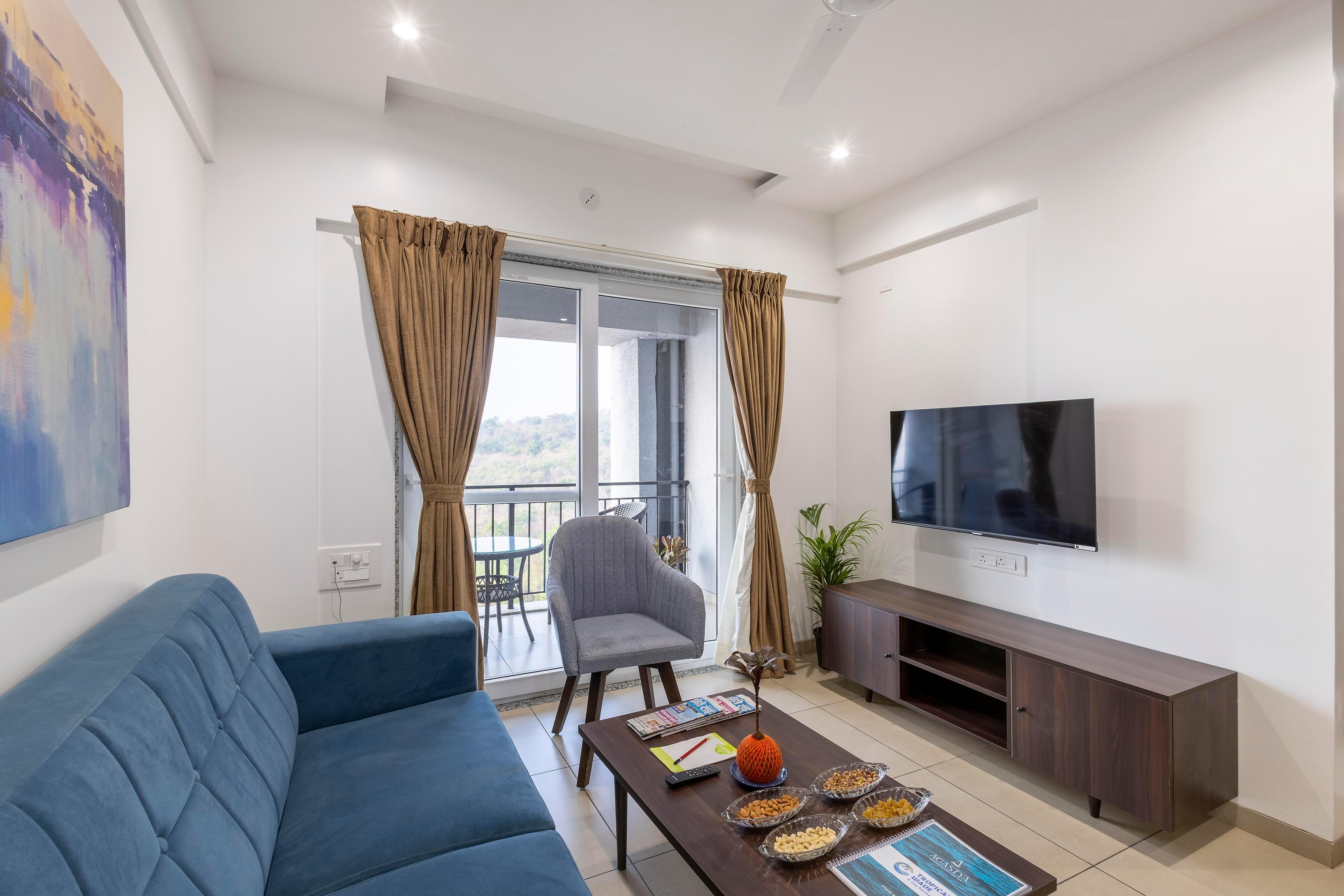 Partial Seaview Studio Apartment (Apurvam) 1