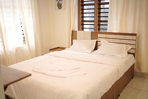 Middle Wayanad Holiday Inn | Apartments with Common Pool