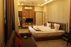 The Vintage Village Resort, Chomu