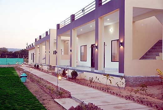 RANTHAMBHORE VILLAGE SERAI