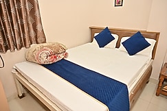 Hotel CN Comforts, Lucknow