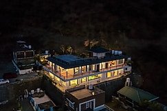 SaffronStays Glass Forest with Indoor Pool, Dhanaulti