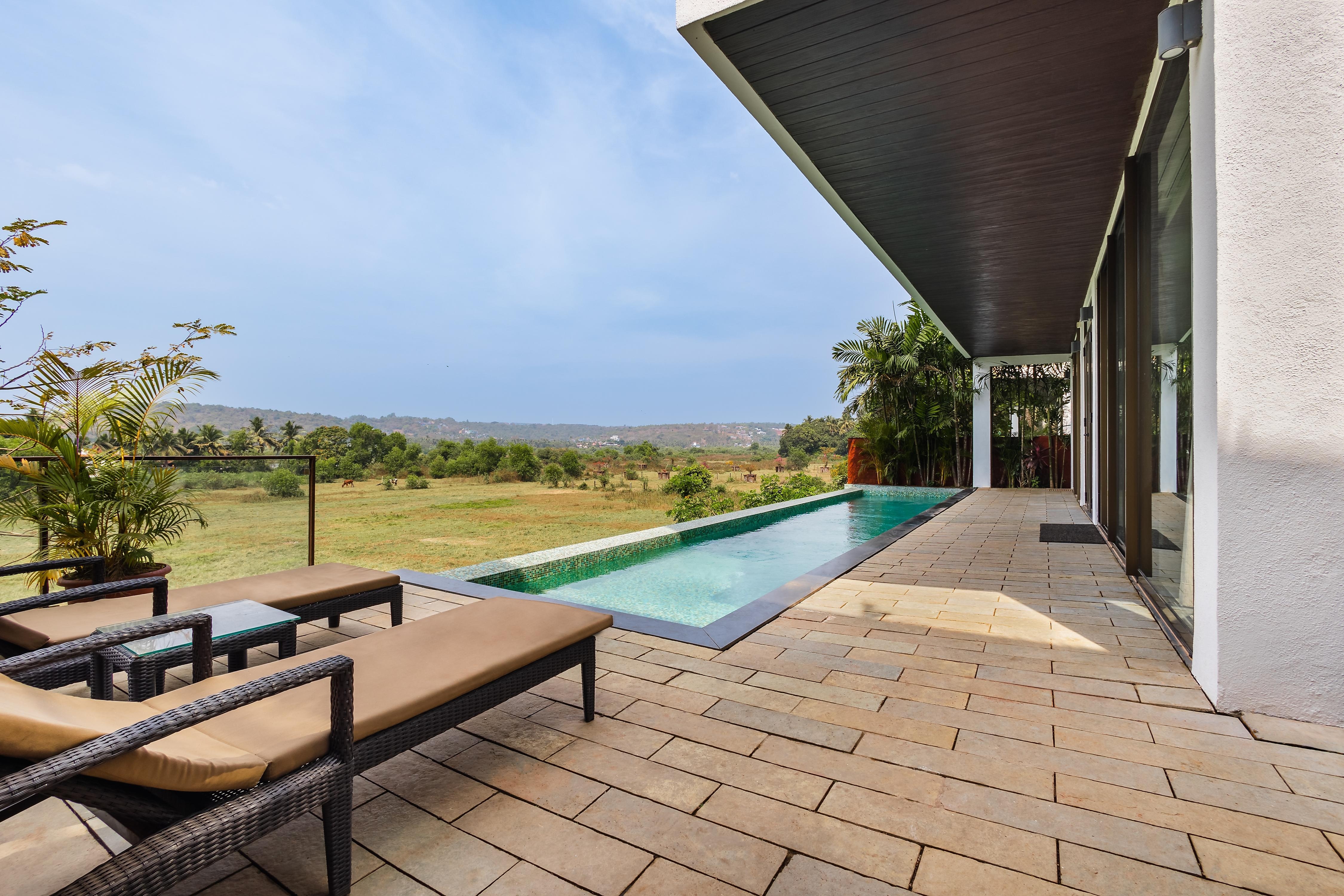 Horizon Infinity | Pool | 3BR - Tap to explore photos