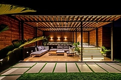 Onnyx Rooftop, Delhi